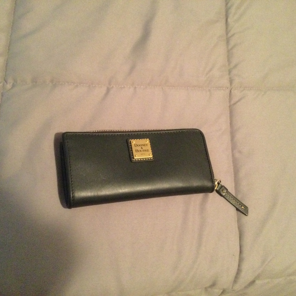 Dooney long wallet